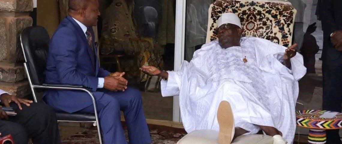 Actualité - Cavaye Yéguié Djibril aurait été sommé de quitter la résidence de fonction par son successeur à la tête de l’Assemblée nationale du Cameroun, Théodore Datouo, selon des informations rapportées par Le Courrier du Cameroun.