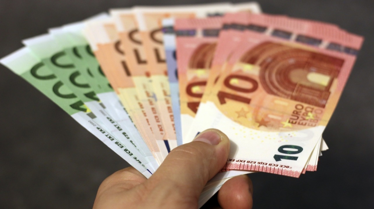 Actualité - En France 700 000 foyers supplémentaires reçoivent leur chèque dès ce 1er mai