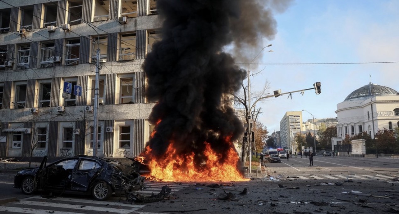 Actualité - Guerre en Ukraine : Kyiv intensifie ses frappes en profondeur et paralyse le secteur pétrolier russe