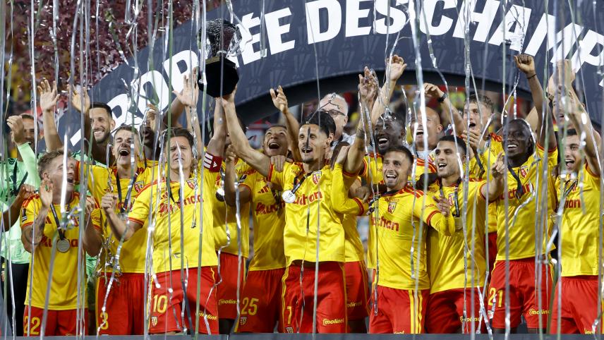 Actualité - RC LENS remporte son premier trophée des champions 
