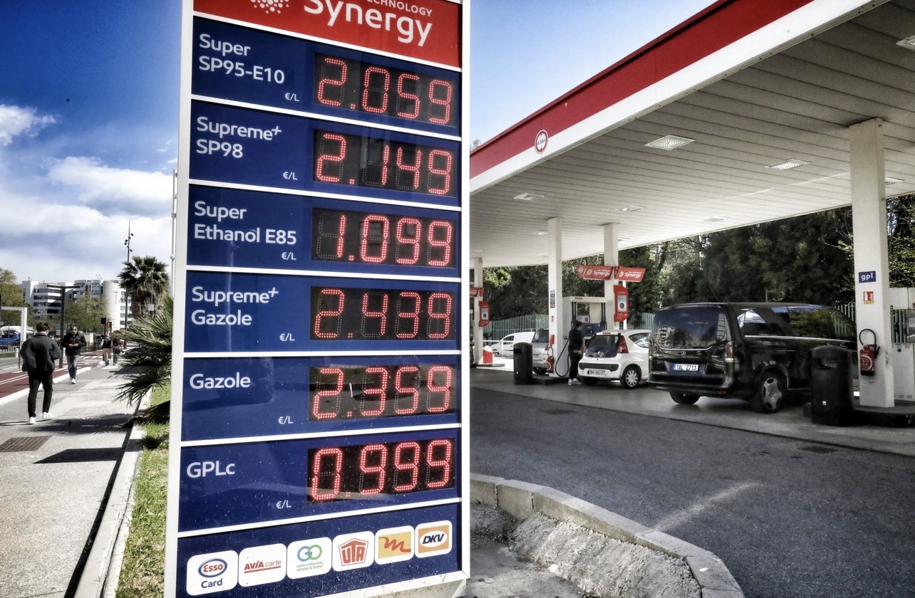 Actualité - Carburants : les prix repartent à la hausse à la pompe et pèsent sur le budget des Français