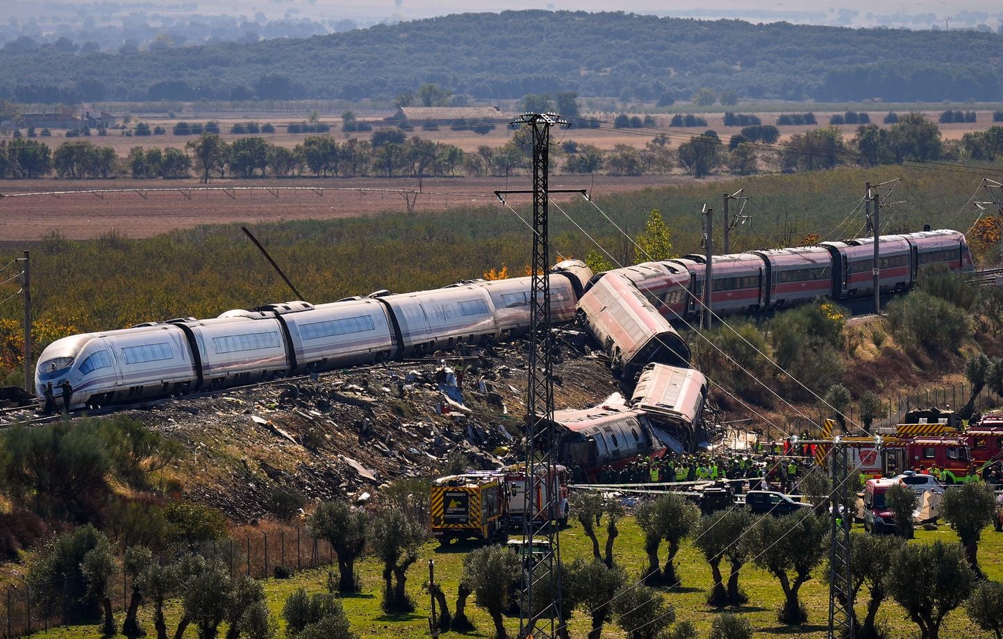 Actualité - Espagne : Une terrible collision entre deux trains fait au moins 68 morts